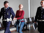 Daniela Poggiali nei corridoi del Tribunale (foto Corelli)