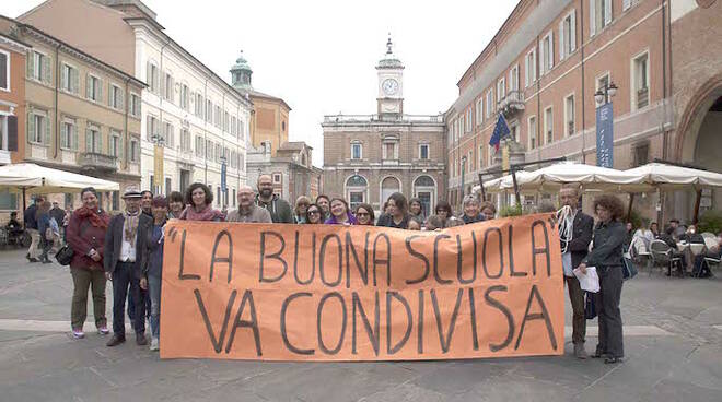 Insegnanti oggi in Piazza del Popolo (Foto Giampiero Corelli)