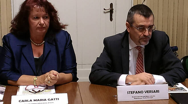 Carla Maria Gatti, dirigente scolastico dell’IPSEOA “Tonito Guerra” di Cervia e Stefano Versari, direttore generale dell’Ufficio Scolastico Regionale per l’Emilia Romagna.
