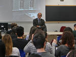 Il Procuratore della Repubblica Sergio Sottani con gli studenti del Liceo Classico