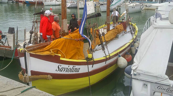 Preparazione della Saviolina, lancione tradizionale della marineria romagnola poi sostituita per le condizioni del mare