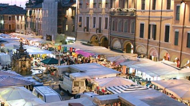 Piazza del Popolo ospiterà il 2 ottobre per la prima volta il Festival Internazionale del cibo di strada (foto d'archivio)