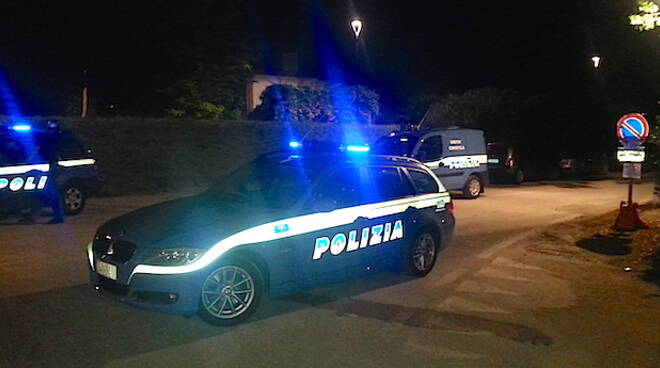 Alcune delle unità impegnate nei controlli di questa notte - foto Questura di Rimini