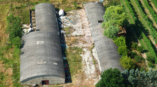 La vista aerea dell'area sequestrata