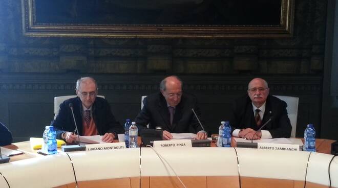 Il vicesindaco Lubiano Montaguti, Roberto Pinza (presidente Fondazione) e Alberto Zambianchi (Camera Commercio)