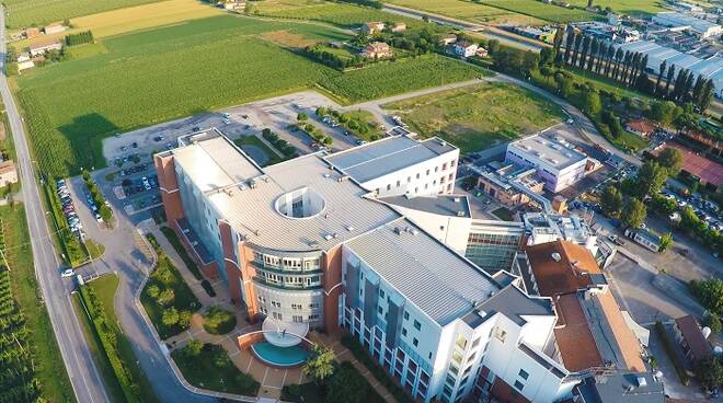 Una veduta dall'alto del Maria Cecilia Hospital