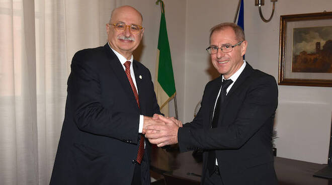 il presidente di Unioncamere E-R, Alberto Zambianchi con il nuovo presidente romagnolo, Fabrizio Moretti (a dx) - foto Blaco