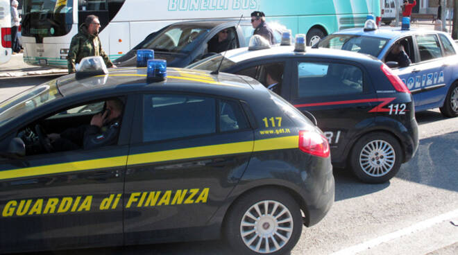 La Guardia di Finanza di Bologna ha eseguito il provvedimento di confisca dei beni