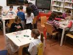 Un laboratorio per ragazzi alla biblioteca Ceccarelli