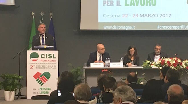 Il saluto del sindaco di Cesena, Paolo Lucchi, al 2° Congresso di CISL Romagna - foto A. Bongarzone