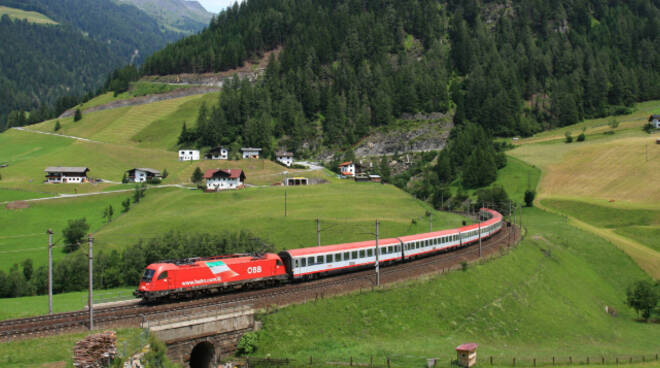 Il treno che collega la Germania con la Riviera Romagnola