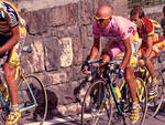 Marco Pantani durante una salita del Giro d'Italia