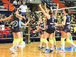 L'esultanza per la "salvezza" delle ragazze del Volley Club Cesena