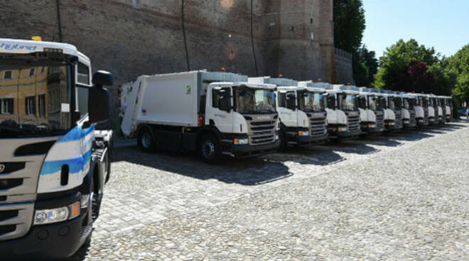 La flotta dei veicoli a carburanti alternativi di Formula Ambiente e Scania