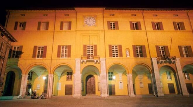 Il loggiato del Comune di Cesena (foto d'archivio)