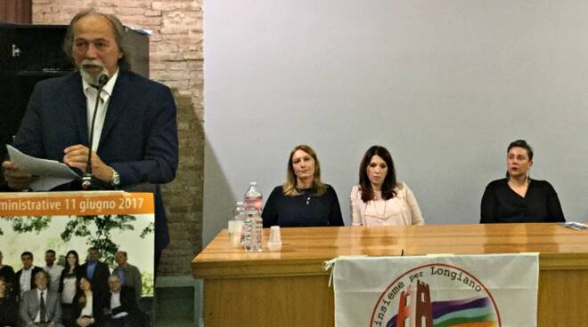 Il sindaco Battistini interviene ad un'iniziatia elettorale - foto di repertorio