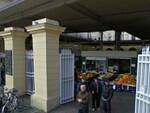l'ingresso del mercato coperto di Piazza Cavour a Forlì (foto d'archivio)