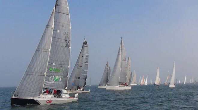 Campionato d'inverno di vela allo Yacht Club di Marina di Ravenna