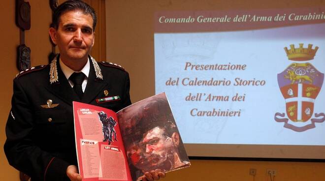 Il Comandante di Ravenna Roberto De Cinti presenta il Calendario 2018 dell'Arma