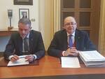 Il sindaco Paolo Lucchi e l'assessore Carlo Battistini illustrano il bilancio di previsione 2018