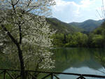 Nella foto il lago di Ponte nel comune di Tredozio