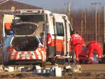 Il personale del 118 sulla pista da cross a Russi, dopo l'incidente mortale di domenica 21 gennaio
