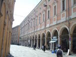 Una vista di Palazzo Oir (Foto di Nerijp licenza Creative Commons 3.0)