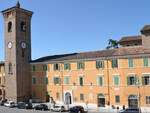 In foto Palazzo Vecchio a Bagnacavallo, sede dell'ufficio elettorale