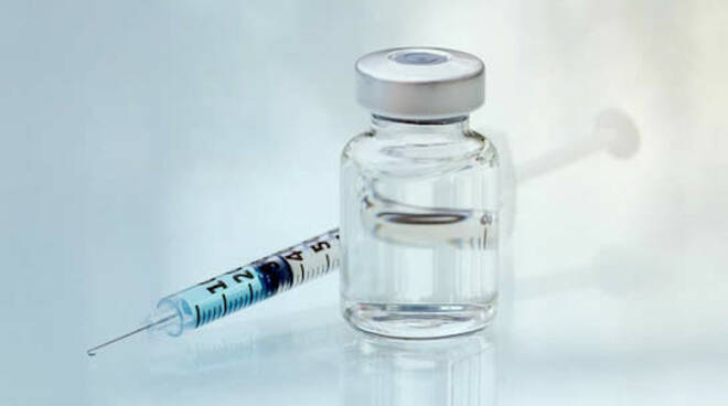 La questione dei vaccini obbligatori per la frequenza scolastica continua a tenere banco (foto di repertorio)
