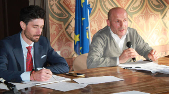 Da sinistra, il sindaco e il presidente Confesercenti di Bagno Marco Baccini e Pasquale Ambrogetti