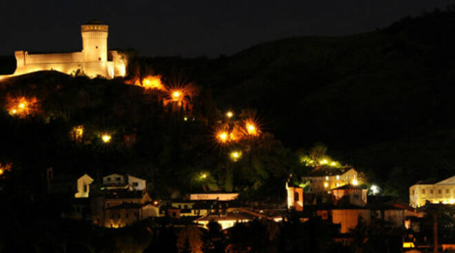 Il fascino di Brisighella si apprezza anche di notte