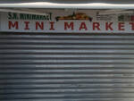 Il minimarket chiuso