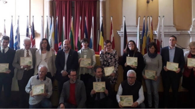 Nella foto i rappresentanti dei Comuni premiati