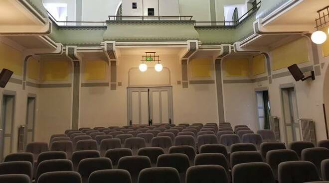 L'interno di Palazzo Dolcini, teatro liberty a Mercato Saraceno