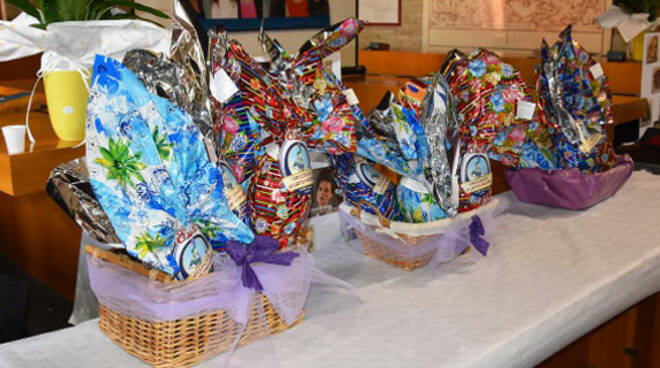 Con le uova di Pasqua solidali l'associazione Amici dell'hospice chiede un gesto di generosità