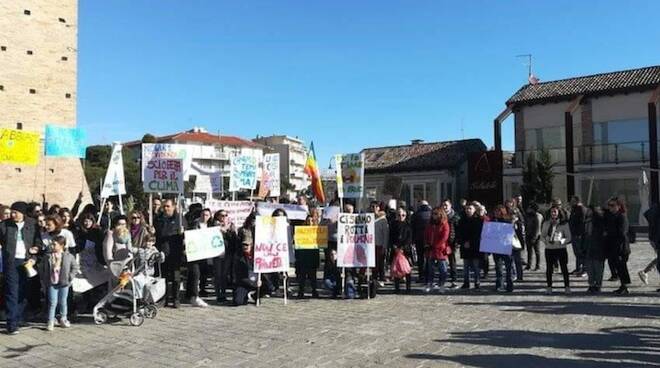 Immagine della manifestazione tratta dalla pagina facebook Sei di cervia se.................