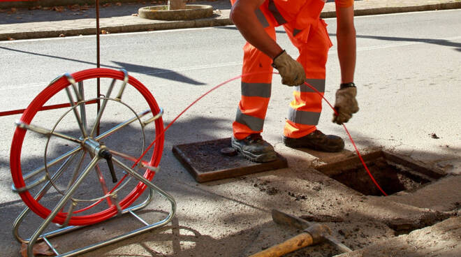 Lavori di posa della fibra ottica