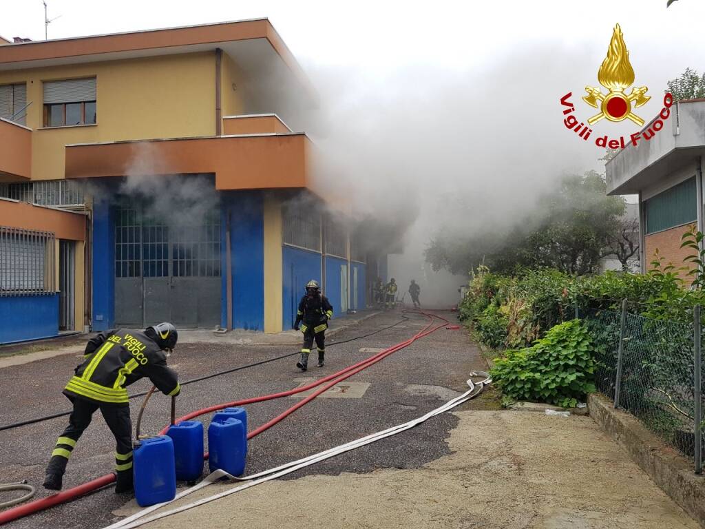 incendio capannone Rimini