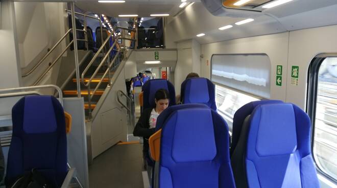 treno rock regionale