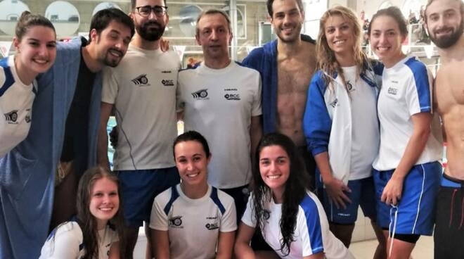Un gruppo di nuotatori Master del Centro Sub Nuoto Club 2000 Faenza.  