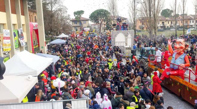 Carri, maschere, musica e coriandoli: il Carnevale sta per invadere i quartieri della zona Ovest di Forlì