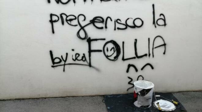 Forlì. Scritte vandaliche