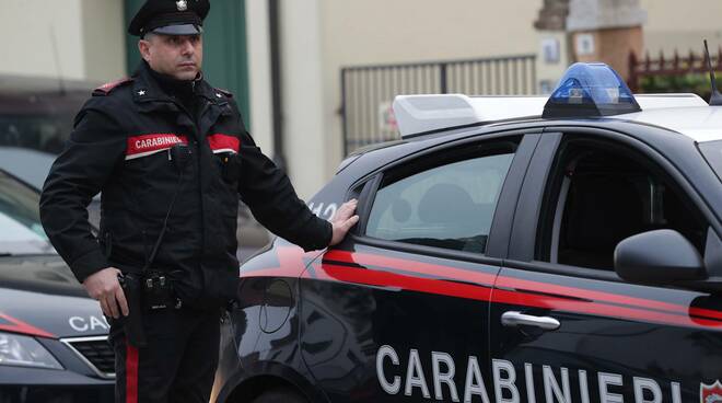 scippo borsetta - carabinieri 