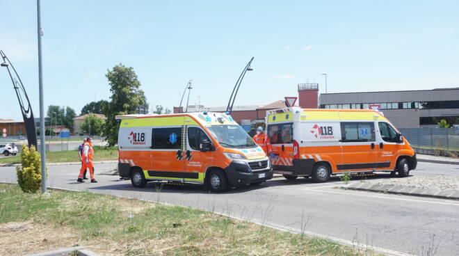 Scontro tra ciclisti nel sottopasso di Lugo: uno è grave