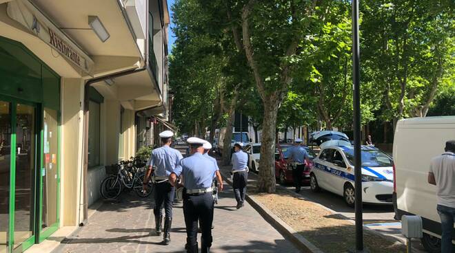 Controlli polizia locale zona isola san giovanni - speyer