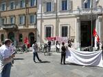 Manifestazione in piazza del Popolo a Ravenna per la scuola in presenza