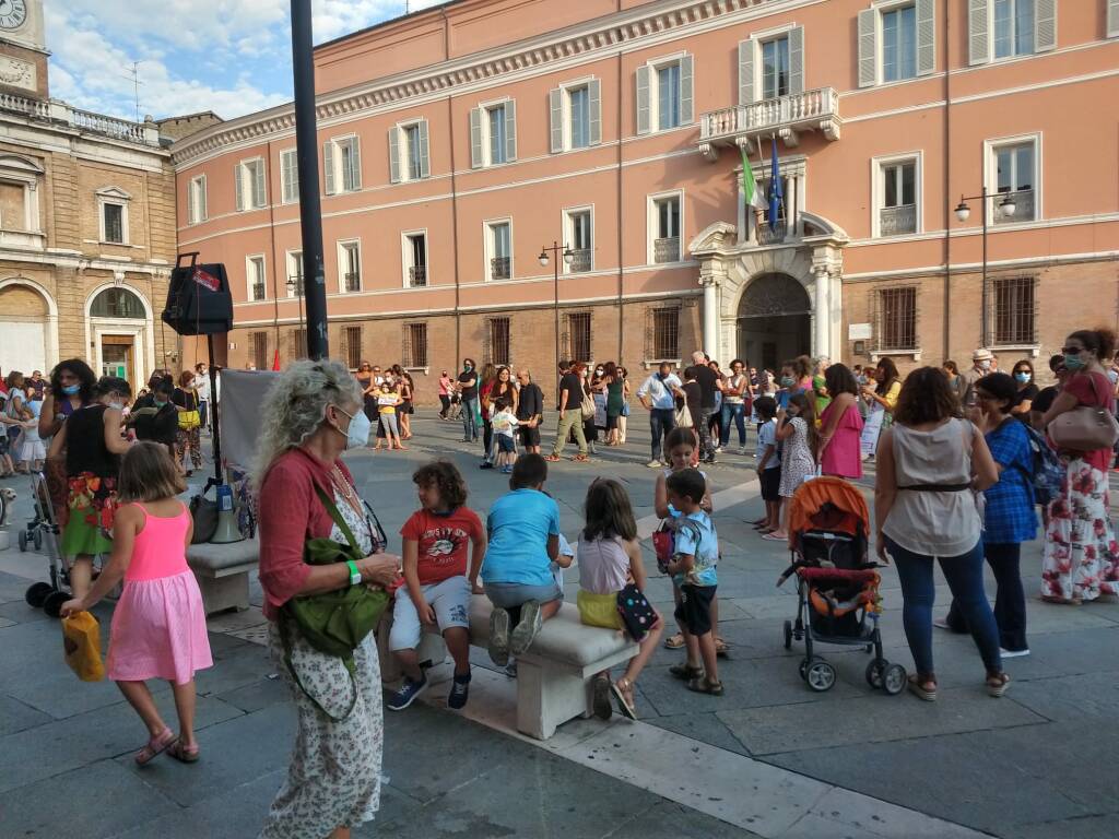 Priorità alla Scuola