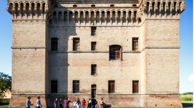 non scuola palazzo grossi