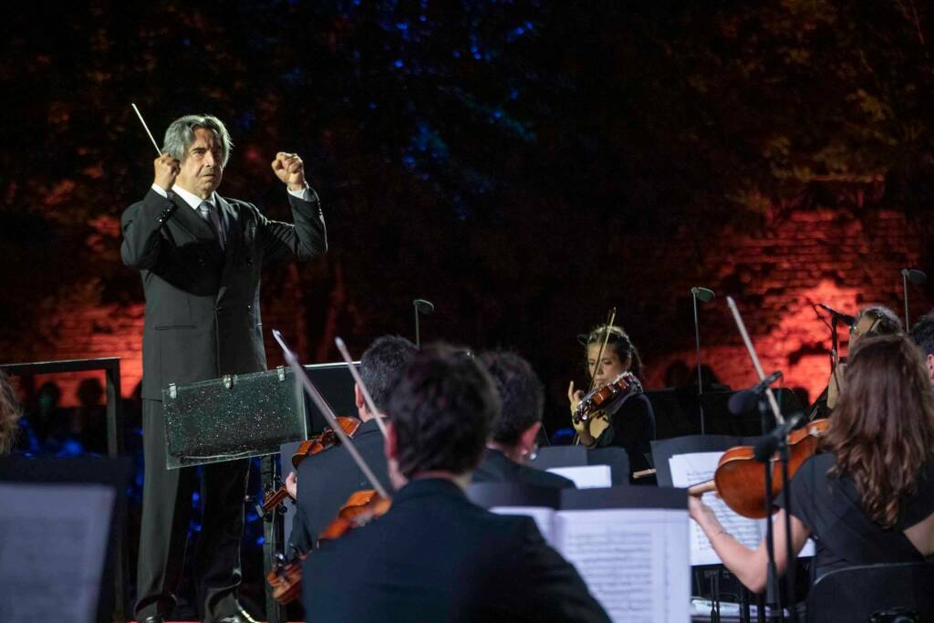 Ravenna Festival e le Vie dell'Amicizia: Rocca Riccardo Muti dirige l'Eroica di Beethoven per la Siria