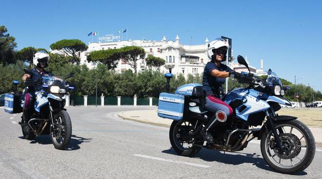 Rimini: da oggi i “Nibbio” della Polizia al fianco delle volanti